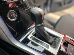Toyota Veloz Cross 2022 - Xe màu bạc