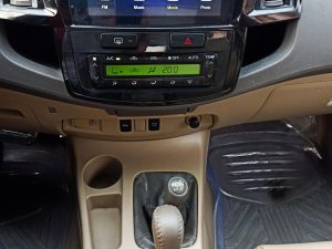 Toyota Fortuner 2011 - Bán rẻ xe biển vip 1 chủ zin a-z, bản full độ options rất đẹp