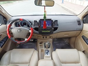 Toyota Fortuner 2011 - Bán rẻ xe biển vip 1 chủ zin a-z, bản full độ options rất đẹp