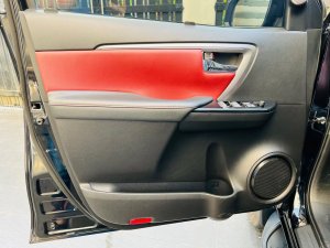 Toyota Fortuner 2022 - Số tự động máy dầu cao cấp, xe chạy 14.000km bao check hãng