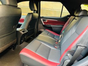 Toyota Fortuner 2022 - Số tự động máy dầu cao cấp, xe chạy 14.000km bao check hãng