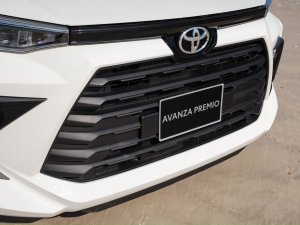 Toyota Avanza Premio 2023 - Xe giao sớm - Xe màu trắng