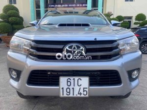 Toyota Hilux cần bán xe  bán tải 2015 màu bạc 2015 - cần bán xe toyota bán tải 2015 màu bạc