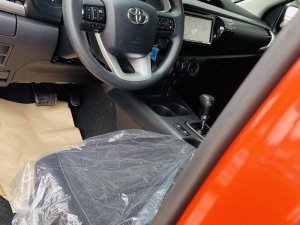 Toyota Hilux 2023 - Hoàn toàn mới - Đủ màu