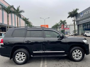 Toyota Land Cruiser 2015 - Cần bán xe nhập giá 2 tỷ 990tr