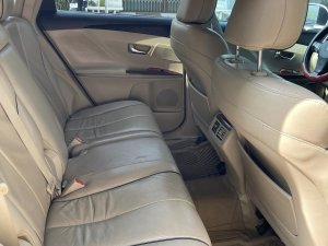 Toyota Venza 2009 - Màu trắng xe gia đình