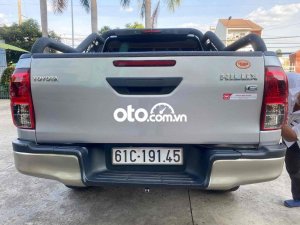Toyota Hilux cần bán xe  bán tải 2015 màu bạc 2015 - cần bán xe toyota bán tải 2015 màu bạc