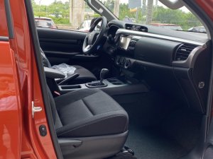 Toyota Hilux 2023 - Hoàn toàn mới - Đủ màu
