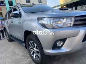 Toyota Hilux cần bán xe  bán tải 2015 màu bạc 2015 - cần bán xe toyota bán tải 2015 màu bạc