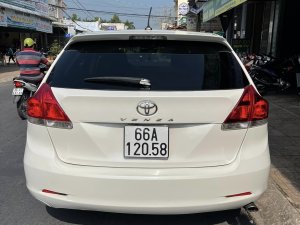 Toyota Venza 2009 - Màu trắng xe gia đình