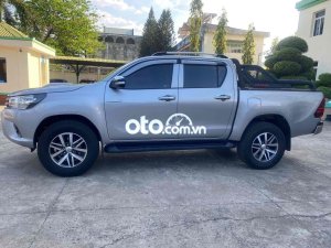 Toyota Hilux cần bán xe  bán tải 2015 màu bạc 2015 - cần bán xe toyota bán tải 2015 màu bạc