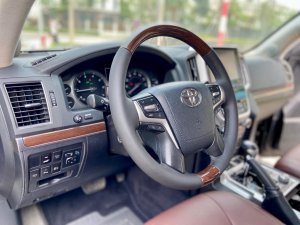 Toyota Land Cruiser 2015 - Đăng kí 2016, xe chất, giá tốt 4 tỷ 100tr
