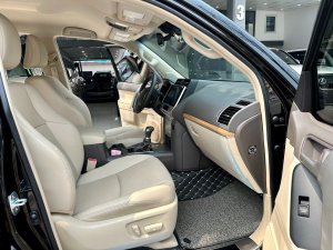 Toyota Land Cruiser Prado 2021 - Màu đen, nhập khẩu