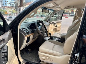 Toyota Land Cruiser Prado 2021 - Màu đen, nhập khẩu