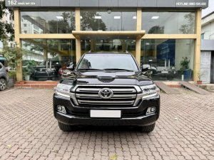 Toyota Land Cruiser 2019 - Màu đen, nhập khẩu chính chủ