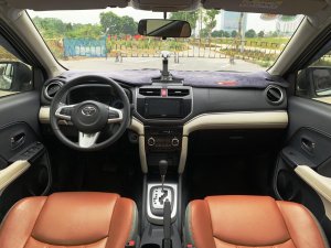 Toyota Rush 2019 - Màu bạc, xe nhập