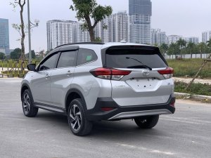 Toyota Rush 2019 - Màu bạc, xe nhập