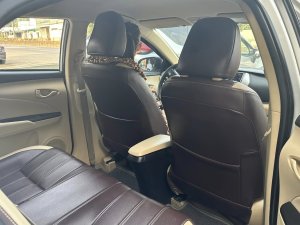 Toyota Vios 2019 - Màu trắng số sàn, giá hữu nghị