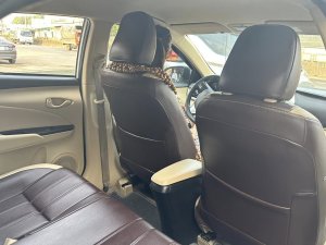 Toyota Vios 2019 - Màu trắng số sàn, giá hữu nghị