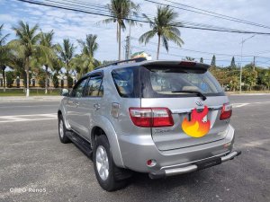 Toyota Fortuner 2010 - Máy dầu số sàn