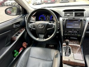 Toyota Camry 2017 - Đăng ký lần đầu 2017, mới 95%, giá chỉ 765tr
