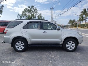 Toyota Fortuner 2010 - Máy dầu số sàn
