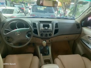 Toyota Fortuner 2010 - Máy dầu số sàn