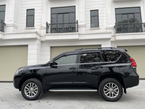 Toyota Land Cruiser Prado 2020 - Xe màu đen
