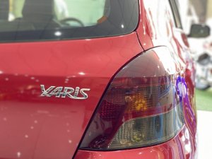 Toyota Yaris 2009 - Xe màu đỏ