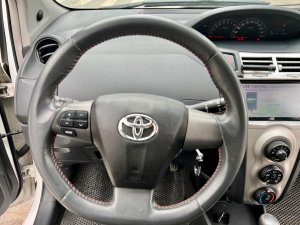 Toyota Yaris 2013 - Đăng ký lần đầu 2013, mới 95%, giá tốt 379tr