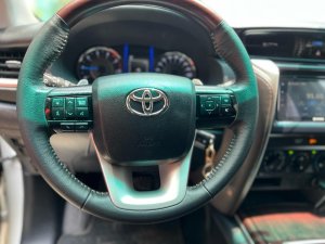 Toyota Fortuner 2019 - Đăng ký lần đầu 2019, xe gia đình, giá chỉ 865tr