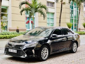 Toyota Camry 2018 - Bán xe nhập khẩu nguyên chiếc giá 820tr