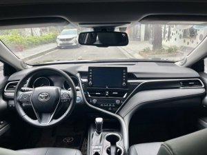 Toyota Camry 2022 - Hàng hiếm bản xăng điện