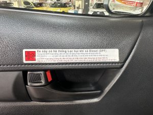 Toyota Hilux 2023 - Màu trắng giao ngay
