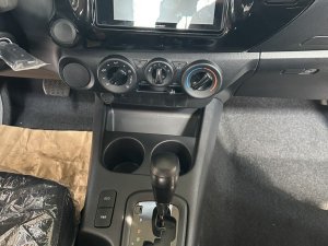 Toyota Hilux 2023 - Màu trắng giao ngay