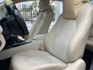 Toyota Camry 2020 - Xe mới 95% giá 910tr