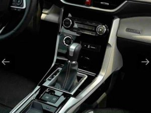 Toyota Veloz Cross 2023 - Giảm tiền mặt gần 70tr và rất nhiều quà, liên hệ hotline ngay