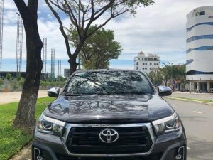 Toyota Hilux 2018 - Bán xe màu xám