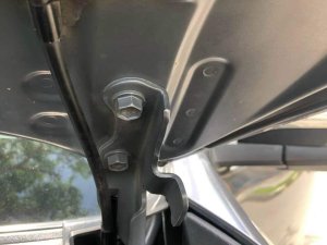 Toyota Hilux 2018 - Bán xe màu xám