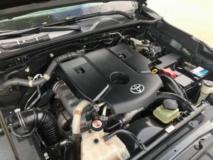 Toyota Hilux 2018 - Bán xe màu xám