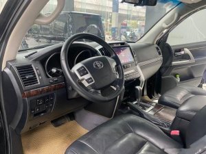 Toyota Land Cruiser 2013 - Màu đen, xe nhập