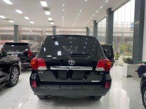 Toyota Land Cruiser 2013 - Màu đen, xe nhập