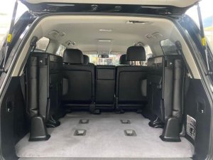 Toyota Land Cruiser 2013 - Màu đen, xe nhập