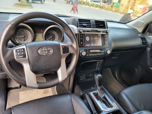 Toyota Land Cruiser Prado 2015 - Màu bạc, model 2016, tên công ty