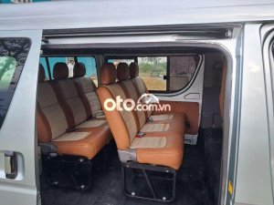 Toyota Hiace Sang tên trong ngày e đầu búa hàng còn ngon 2010 - Sang tên trong ngày e đầu búa hàng còn ngon