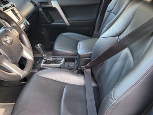 Toyota Land Cruiser Prado 2015 - Màu bạc, model 2016, tên công ty