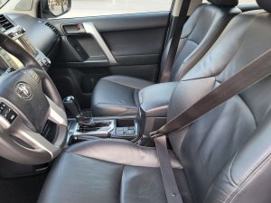 Toyota Land Cruiser Prado 2015 - Màu bạc, model 2016, tên công ty