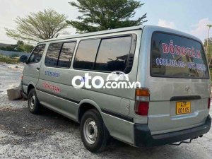 Toyota Hiace xe  cá mập 2005 màu bạc, đang sử dụng tốt 2005 - xe Toyota cá mập 2005 màu bạc, đang sử dụng tốt