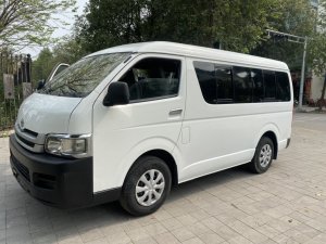 Toyota Hiace 2011 - Xe đẹp, vẫn chở khách bình thường