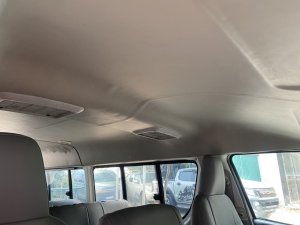 Toyota Hiace 2011 - Xe đẹp, vẫn chở khách bình thường
